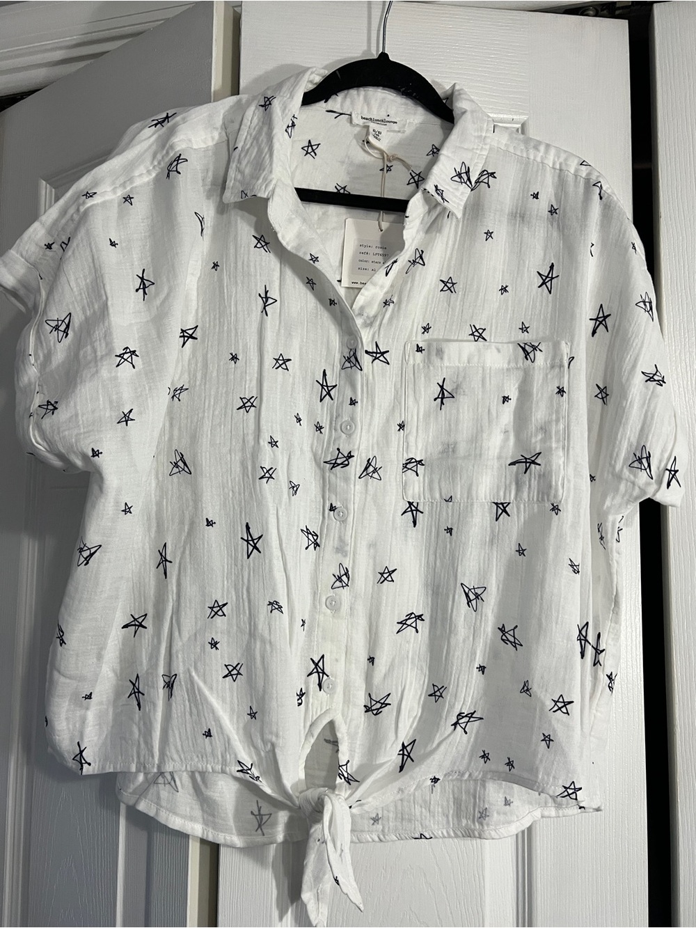 beachlunchlounge White Shirt with Navy Star Motif